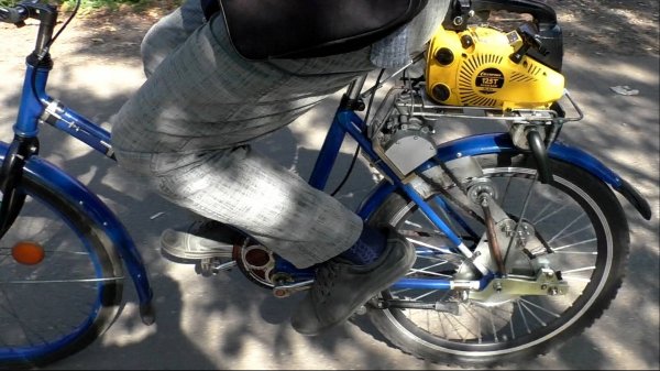 Велосипед с мотором от бензопилы "Дружба"