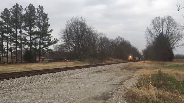 A Short Westbound CSX Manifest heading West in Bells, TN 12-27-21 смотреть онлайн