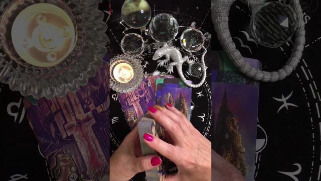 Октябрь для представителей знака Скорпион ♏. Общий таро-прогноз смотреть онлайн