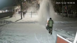 Уборка снега снегоуборщиком YARD FOX Optima 6654E