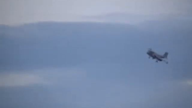 An EA-6 arrives at Nellis AFB смотреть онлайн