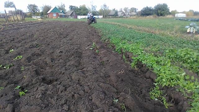 Пахота после переделки водило китайского плуга! смотреть онлайн