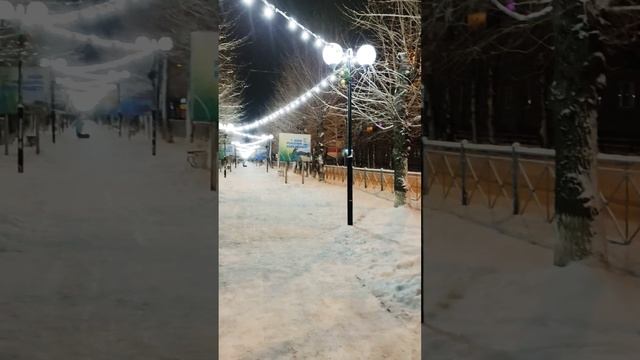 Архангельская областьНоводвинск Зимний❄вечер прогулка городу❄ #новыйгод #зима #север #shorts смотреть онлайн