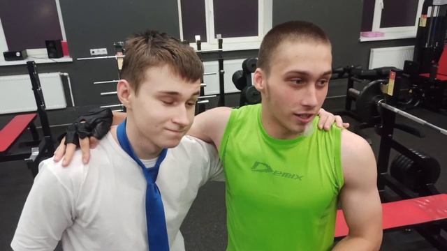 Сколько жмёт Шакал смотреть онлайн