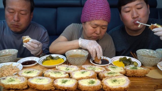 쭉쭉 늘어나는 치즈 가~득 수제 치즈 돈까스! (Handmade Cheese Pork Cutlet) 요리&먹방!! - Mukbang Eating Show
