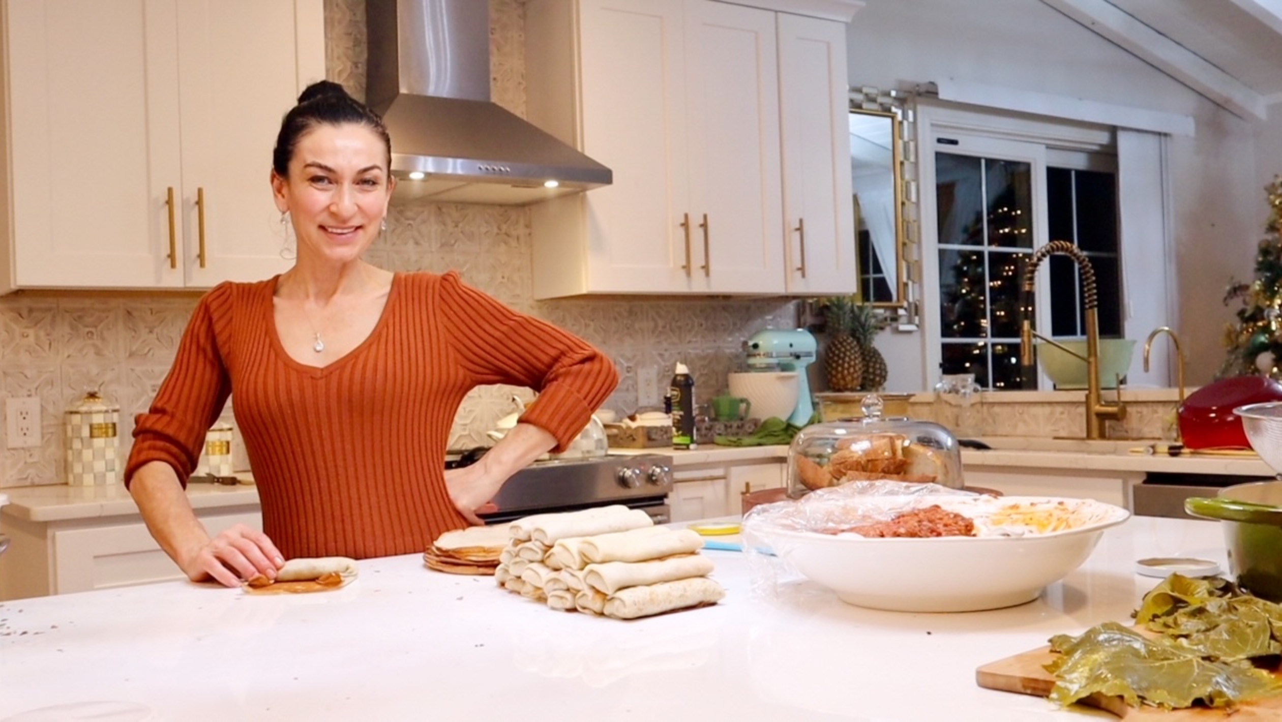 Начинаю Новогодний Марафон Готовки 🎄💃🏻 | Фарш На Толму и Блинчики | Эгине | Семейный Влог смотреть онлайн