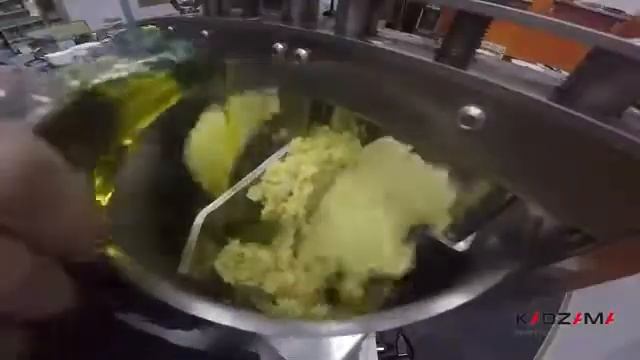 Хумус в меланжере