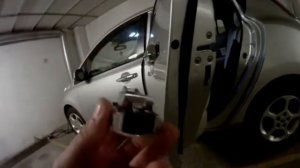Nissan LEAF: door handle removal/replacement