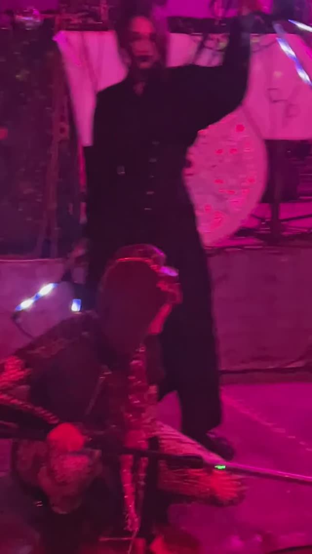 Танцы со светом / Сходи Посмотри