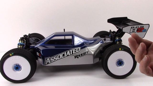 Team Associated RC8B3e - Full Reveal, She's Done! смотреть онлайн
