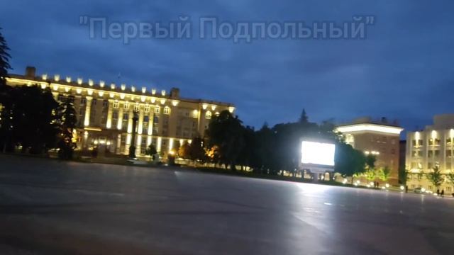 Белгород 13 Фонтаны около Драмтеатра имени Щепкина вечером эхо в самом центре на соборной площади смотреть онлайн