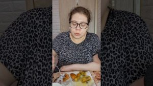 КАК ДОЛЖЕН ВЕСТИ СЕБЯ МУЖЧИНА,ЧТОБЫ ЖЕНЩИНА С РЕБЕНКОМ СОГЛАСИЛАСЬ ВЫЙТИ ЗА НЕГО ЗАМУЖ/МУКБАНГ РОЛЛЫ