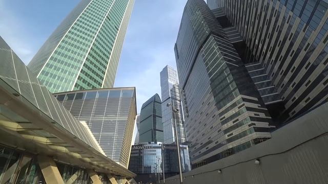 РОМА ШАРК ПУТЕШЕСТВЕННИК ИЗ ДОНЕЦКА