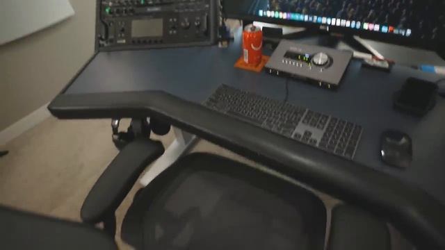 The 2020 Studio Tour смотреть онлайн