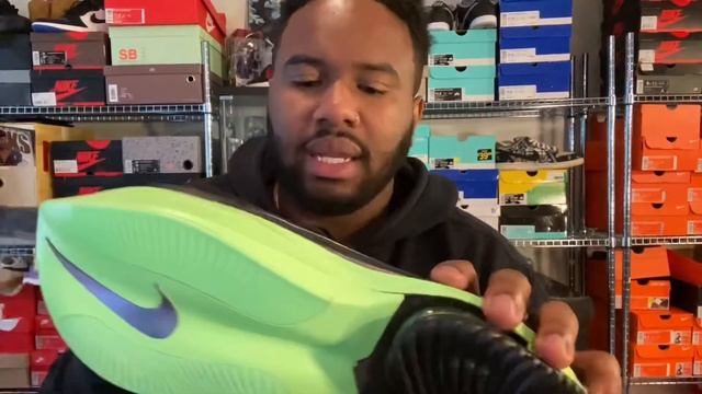 Nike Air Zoom Alphafly Next% vs Nike ZoomX Vaporfly Next% vs Nike Zoom Pegasus Turbo 2 Comparison смотреть онлайн