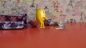 Детям МУЛЬТИК про волшебные киндеры ОГРОМНАЯ говорящая КАПСУЛА видео для детей.