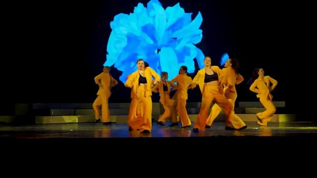 A2 Concert 2021 | Adults | Stromae — Tous Les Mêmes | A2 Community смотреть онлайн