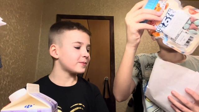ЗАКУПАЛИСЬ В ТЦ!!! ПРОБУЕМ азиатские СЛАДОСТИ!!!!! 🍭🍭🍭 смотреть онлайн