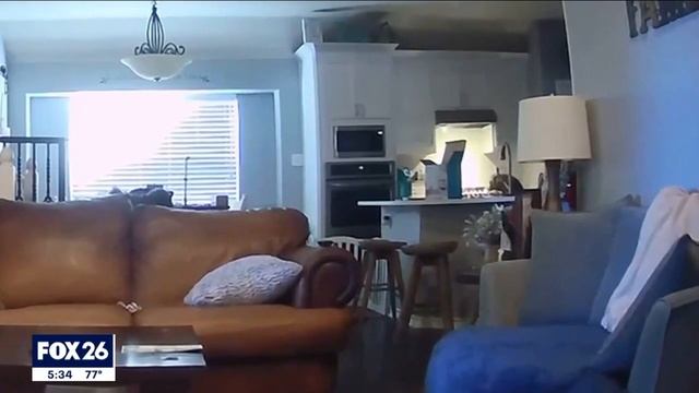 Dog accidentally starts fire in North Texas home on Christmas Day смотреть онлайн