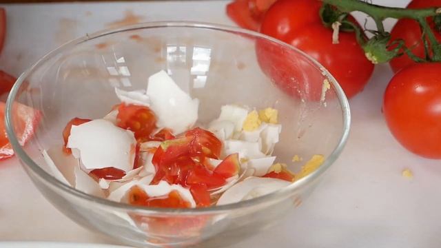 Nicoise salad (nicoise: olive species) - Tuna salad with tuna, olives, tomato, potato og eggs смотреть онлайн