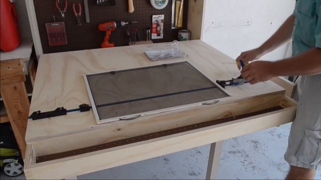 Folding Work Station смотреть онлайн