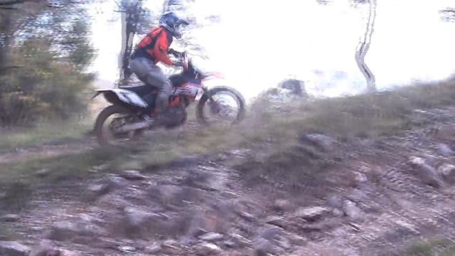 2012 KTM690 First Impressions Part 2 смотреть онлайн