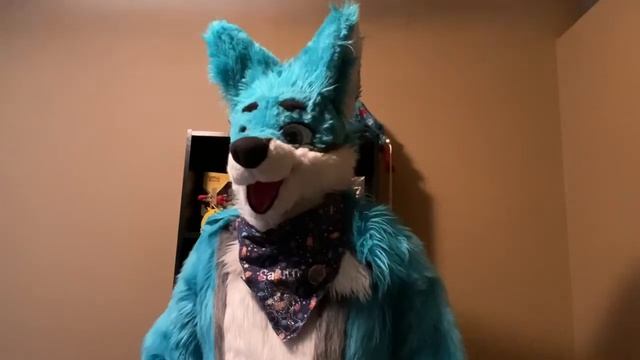 Blueberry Muffin Kit Kat with CBear смотреть онлайн