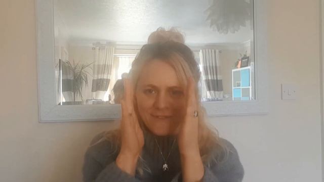 FOOD ADDICT: Day 3 - Have i joined a food fad cult? смотреть онлайн
