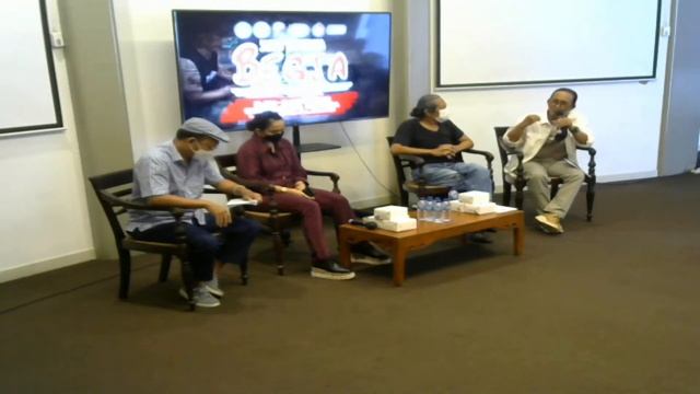Diskusi "katarsis seni sebagai terapi" смотреть онлайн