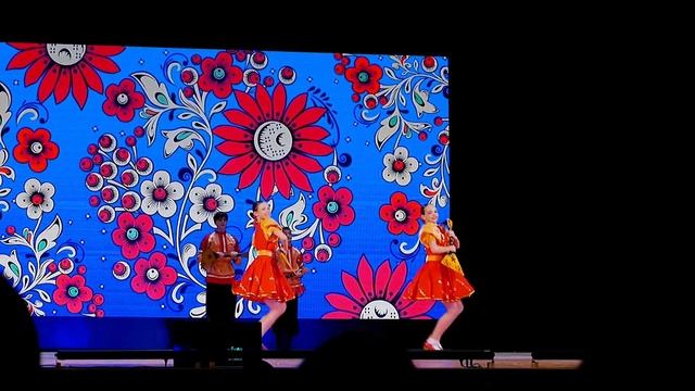 Танец - "Наши балалайки!" увеличивают лайки) коллектив "Фантазия". часть 20