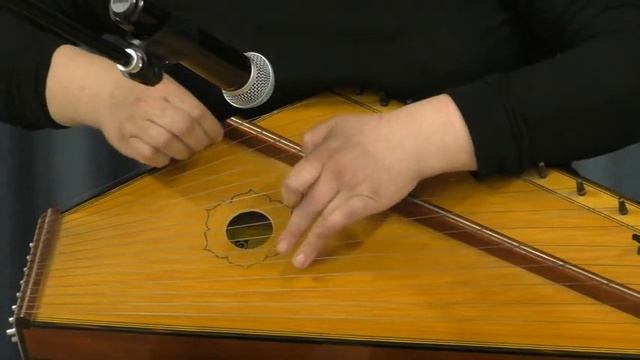 Злата Урусова - гусли - исп Русские песни - МОЛОДАЯ ПРЯХА смотреть онлайн