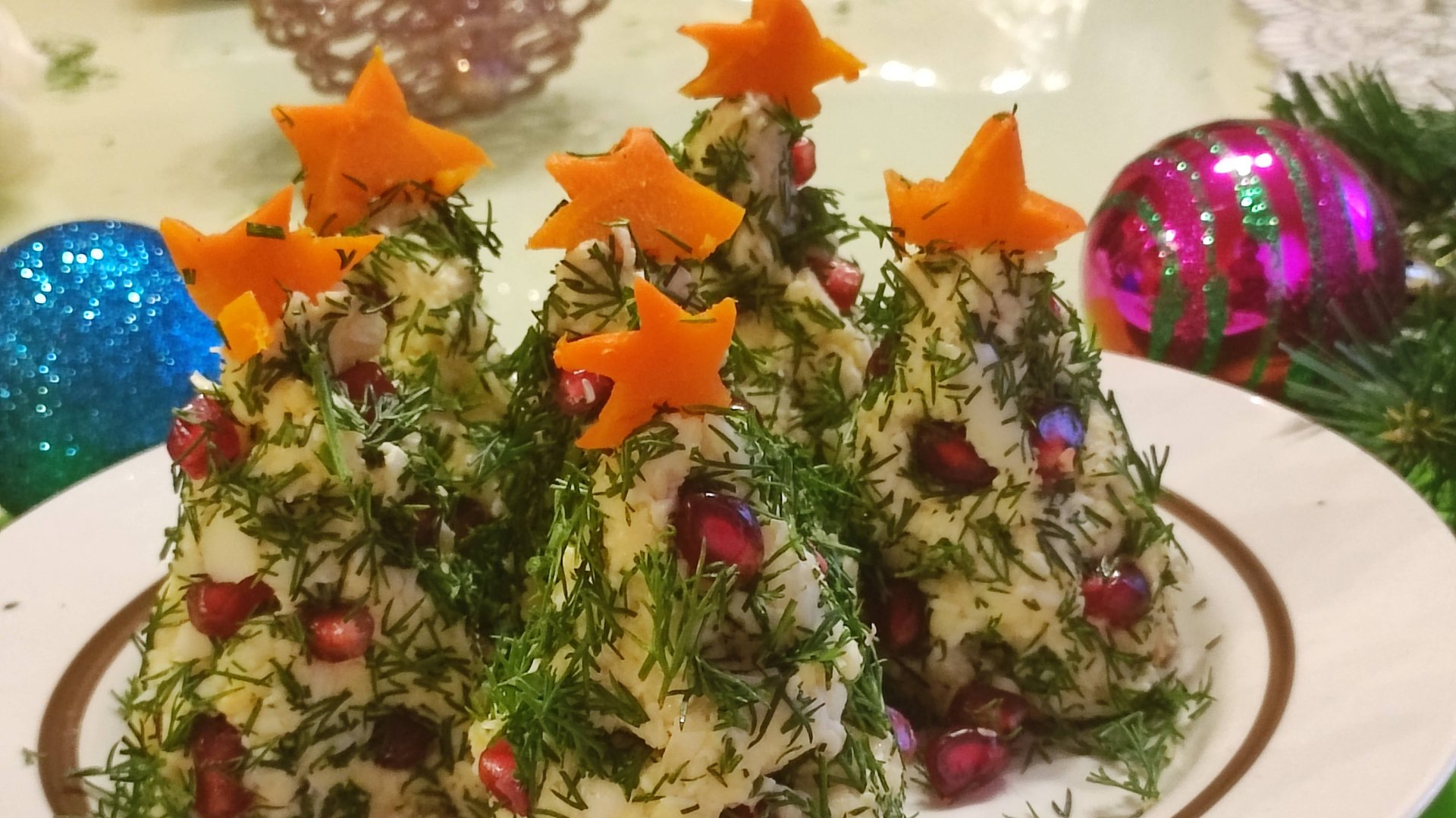 СУПЕР КУХНЯ! Креативная закуска Елочки. Нереально вкусная и красивая закуска Елочки. смотреть онлайн