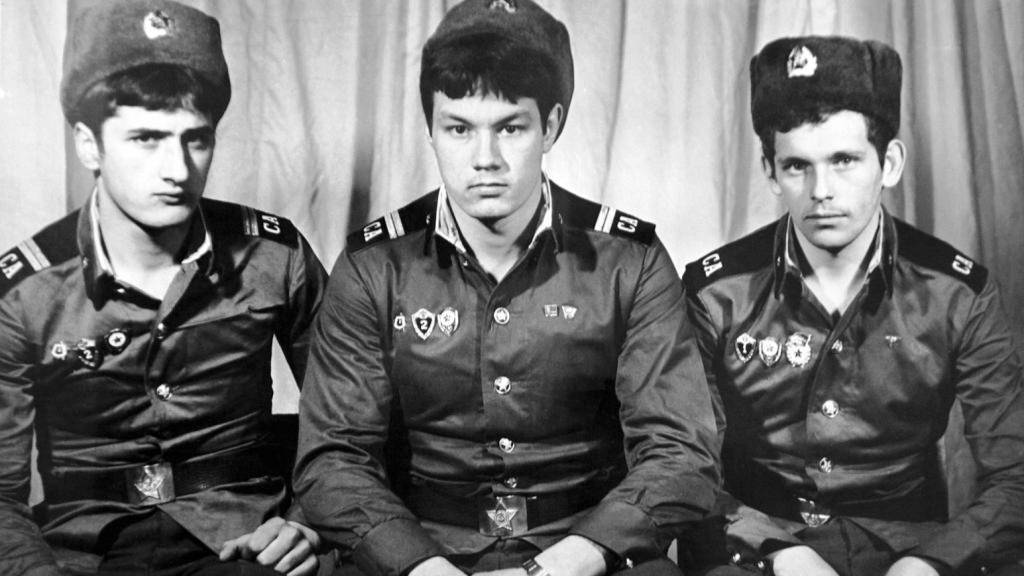 Дембеля СССР ч.7 Всем, кто служил смотреть онлайн