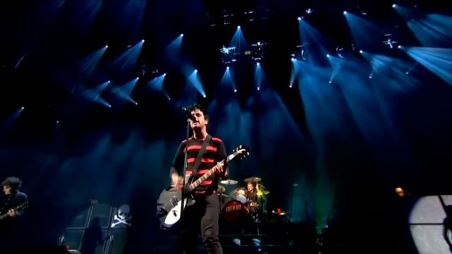 Green Day - Wake Me Up When September Ends (Live) смотреть онлайн