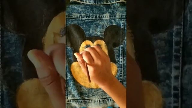 denim jacket painting 🥰 #art #sketchartist #drawing #artist #painting #doodles #sketchingart смотреть онлайн