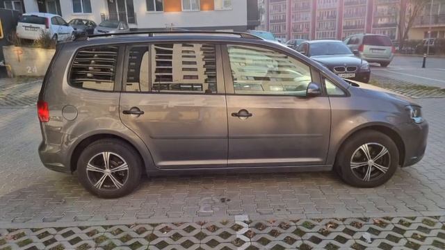 VW Touran 2011 смотреть онлайн