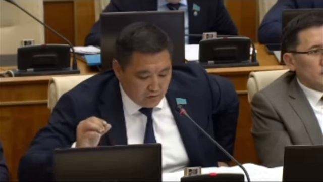 Депутат Бақытжан Базарбек : ЫҢҒАЙСЫЗ СҰРАҚТАРҒА ЖАУАП БЕРІҢІЗ! смотреть онлайн