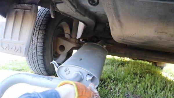 ЗАМЕНА ГЛУШИТЕЛЯ ВЫХЛОПНОЙ ТРУБЫ ВАЗ 2114