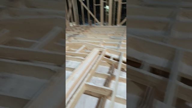 Погода НЕНАВИДИТ  нас в самый неподходящий момент! #каркасник #стройка #стены