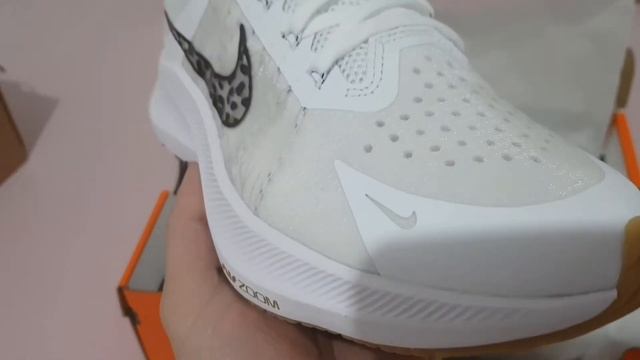Tênis Nike winflo 8 Premium. смотреть онлайн