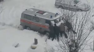 К человеку с кошкой едет неотложка (группа. Ноль - Человек и кошка)