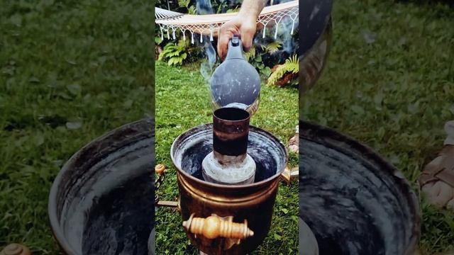 пить чай из самовара #традиции #самовар #шишки #чайнаяцеремония #антиквариат #чаепитие #чайный