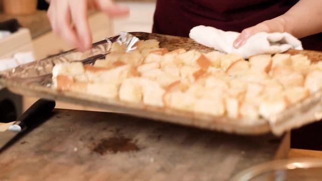 The Most Delicious Caesar Salad Recipe On The Internet - Quick & Simple! смотреть онлайн