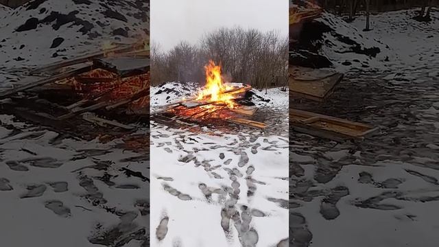 Разобрали ОПАЛУБКУ - все в топку!  можно ровнять грунт #стройка #дача #бетон #опалубка