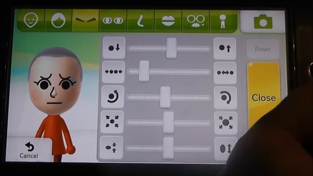 Nintendo WII U Gamepad - Mii Maker Tour / Demonstration