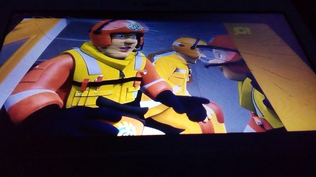 Пожарный Сэм. Спасение геймеров около скал в море.