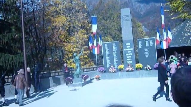 Commémoration Armistice 14 18 à UGINE avec les écoles d'UGINE pour les 100 Ans смотреть онлайн