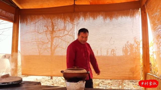 Best Way To Eat Taro! Secret Recipe! Taro And Pork Stewed in a Clay Pot! | Uncle Rural Gourmet смотреть онлайн