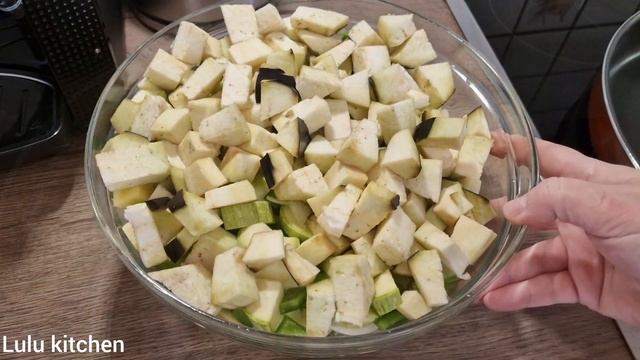 صينية خضار بالفرن مع اللحم طعمها خرافي😋 | leckere Gemüse-Fleisch Pfanne im Ofen смотреть онлайн