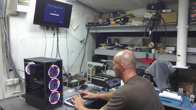 Поздравление с Новым годом| ЗверьПК смотреть онлайн